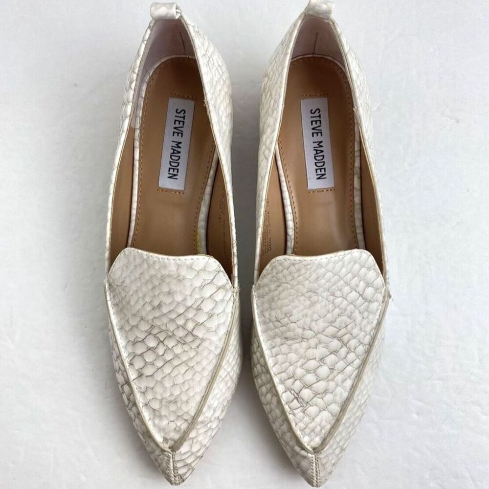 STEVE MADDEN WHITE SNAKESKIN LOAFERSo